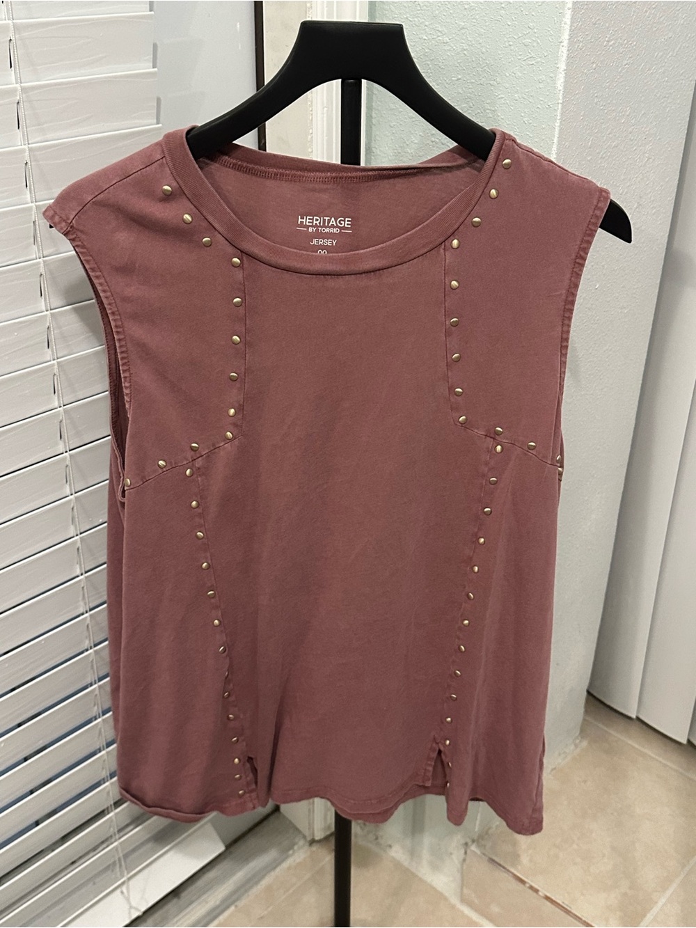 Torrid Heritage Studded Muscle Tank Top Size 00 Mauve